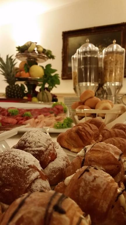 Hotel Villa Degli Angeli Castel Gandolfo Esterno foto