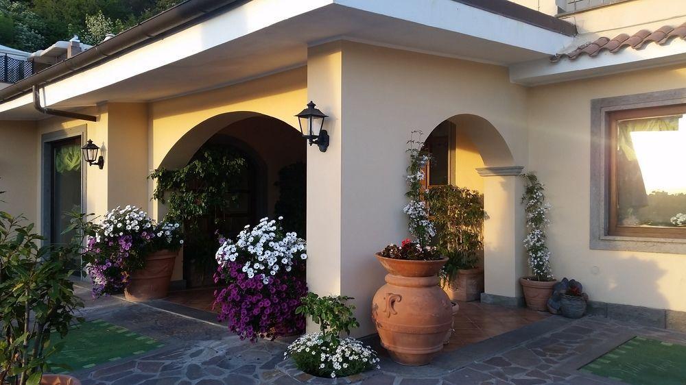 Hotel Villa Degli Angeli Castel Gandolfo Esterno foto