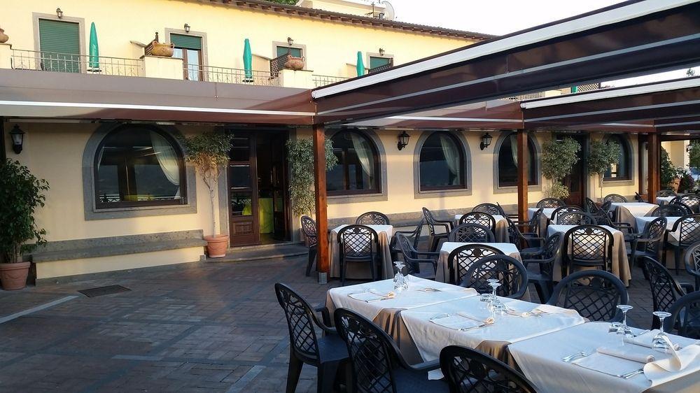 Hotel Villa Degli Angeli Castel Gandolfo Esterno foto