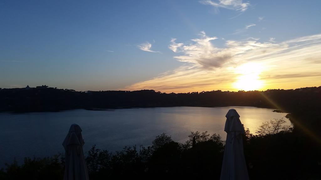 Hotel Villa Degli Angeli Castel Gandolfo Esterno foto