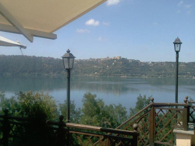 Hotel Villa Degli Angeli Castel Gandolfo Esterno foto