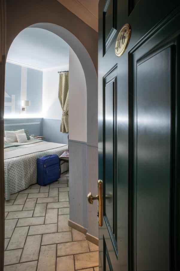 Hotel Villa Degli Angeli Castel Gandolfo Esterno foto