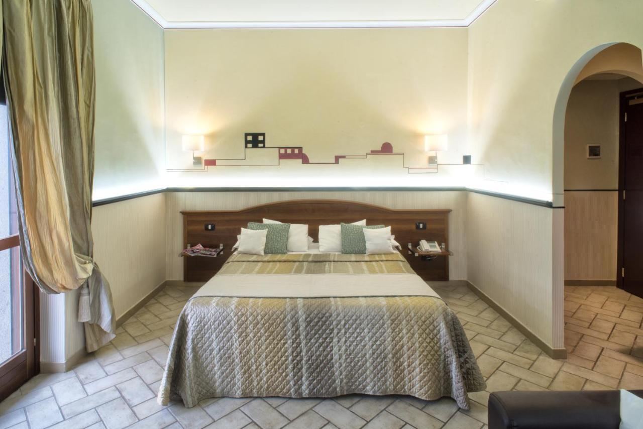 Hotel Villa Degli Angeli Castel Gandolfo Esterno foto